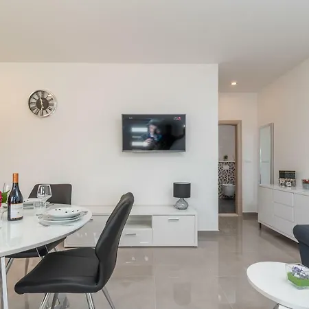 Apartment Matea Trogir Exterior photo